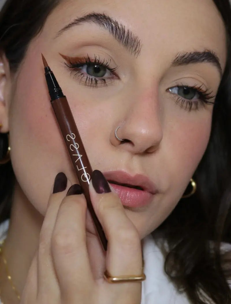 Caneta Delineadora Glass (Cor Preta) - Ruby Rose